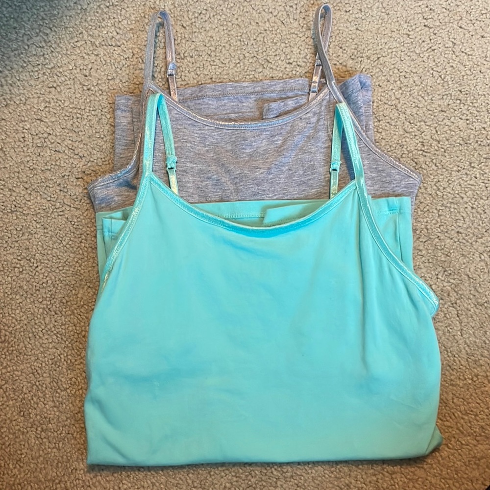 BUNDLE 2 GIRLS TANK TOPS